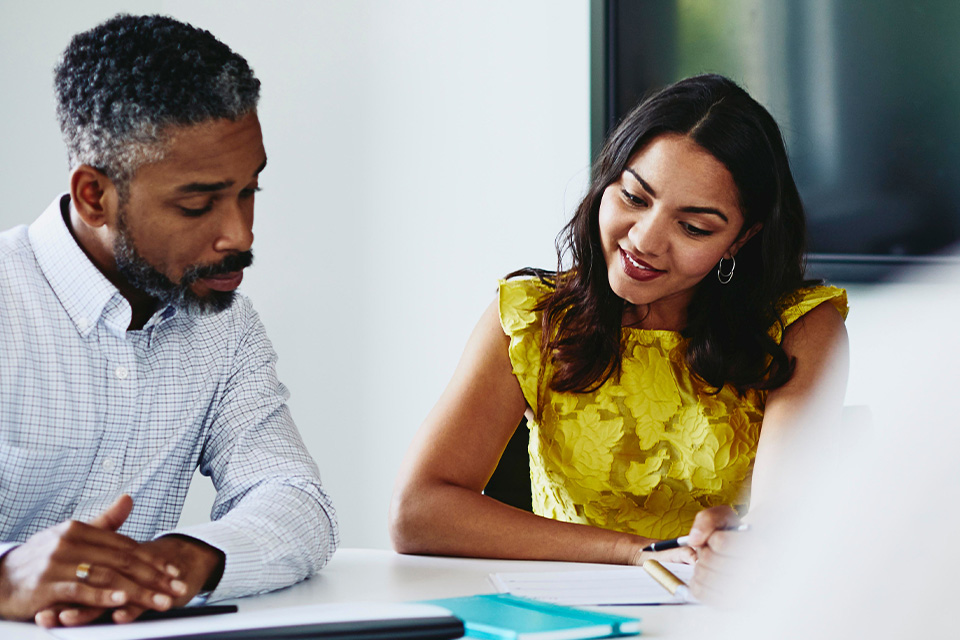 2023-customer-engagement-experience-salary-guide-randstad-usa