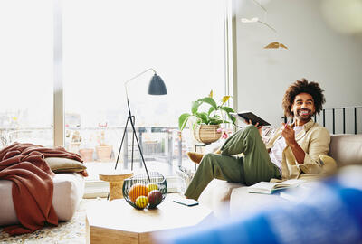 the difference between active and passive job candidates